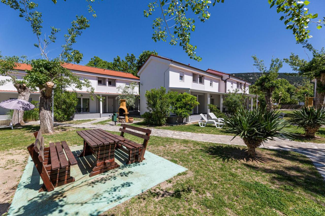 Villas Corinthia Baška Екстериор снимка